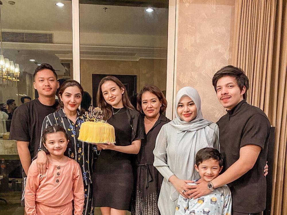 Sarah Menzel ulang tahun. (instagram.com/ashanty_ash)