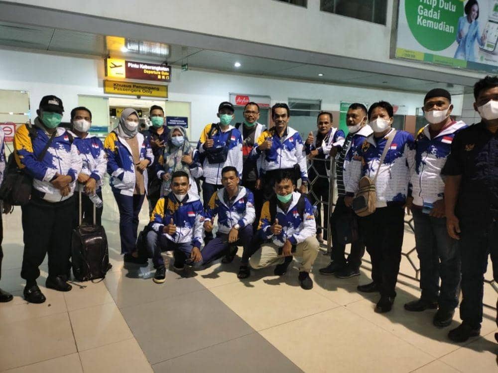 Ratusan kader Partai NasDem Sulsel yang ke Rakernas di Jakarta kompak pakai seragam. Istimewa
