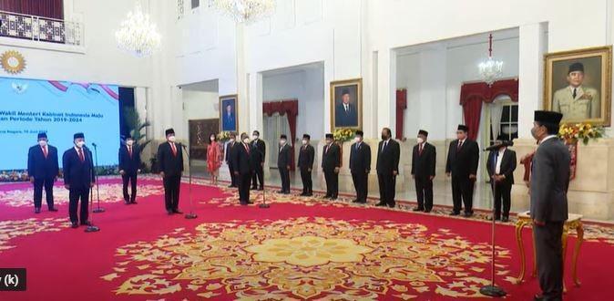 [BREAKING] Istana Ungkap Alasan Jokowi Copot Lutfi, Gegara Minyak Goreng?