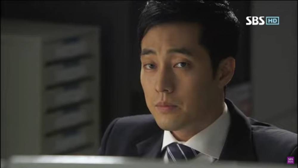 So Ji Sub di drama Ghost (youtube.com/SBS Drama)