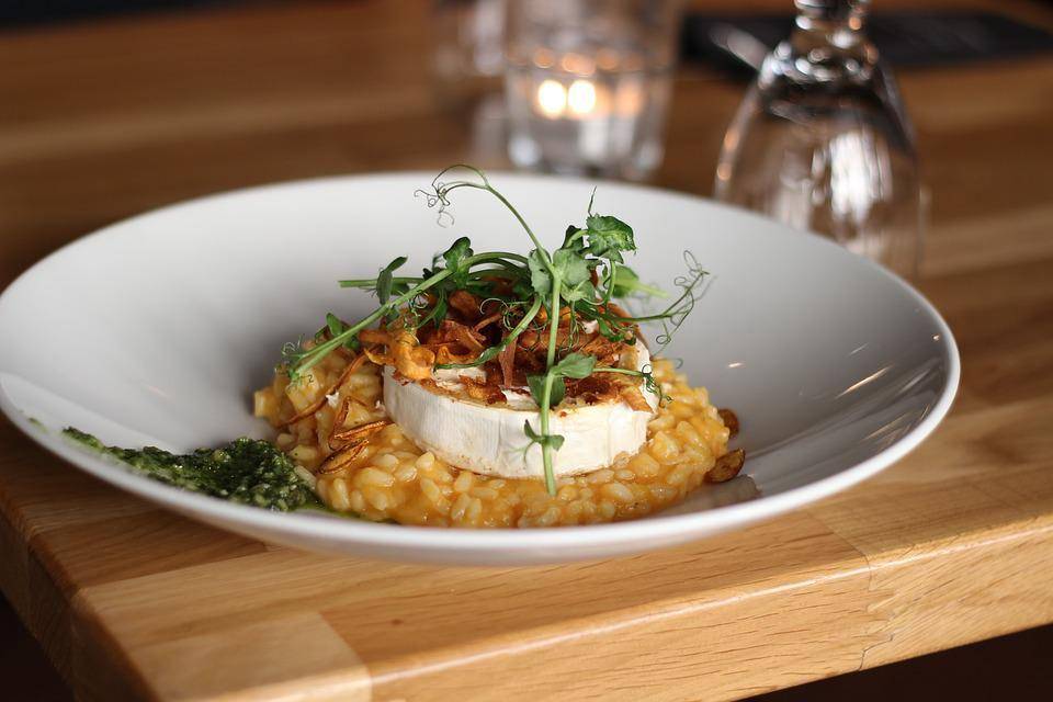 ilustrasi oatmeal risotto (pixabay.com/eKokki)