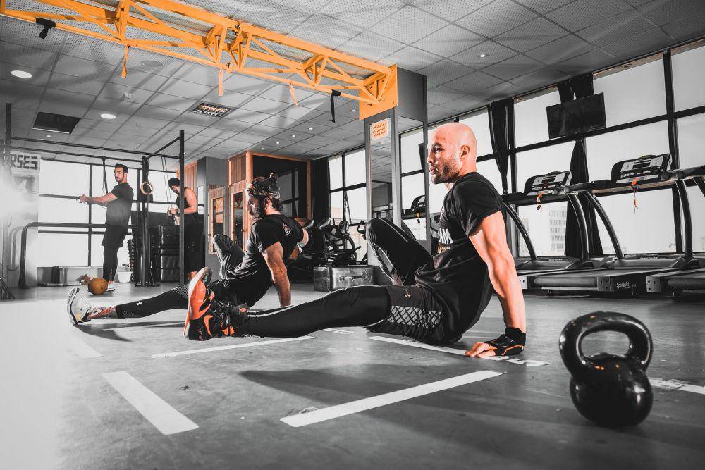 ilustrasi kelas gym (unsplash/ Sam Moghadam Khamseh)