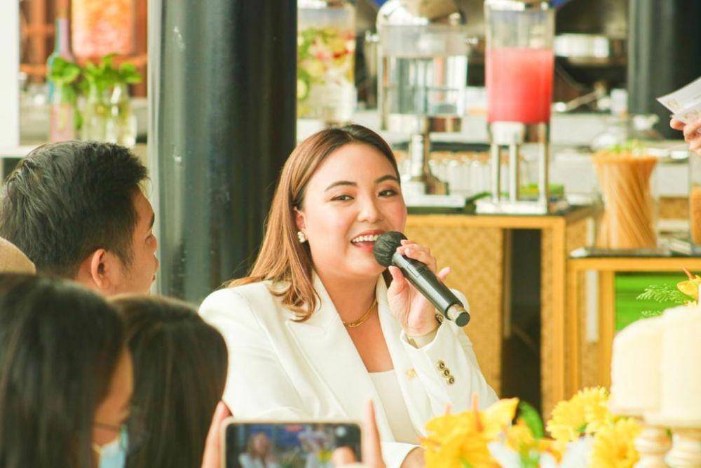 Angelica Manopo (dok. Skin Soul)
