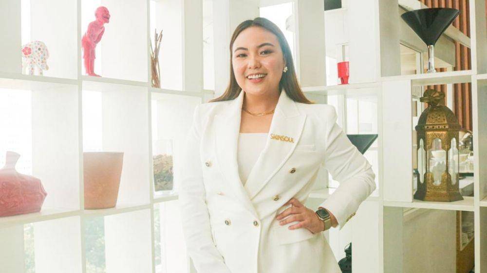 Angelica Manopo (dok. Skin Soul)