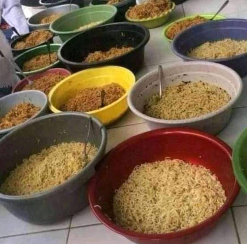 potret apes makanan hajatan (instagram.com/rumah_shitmeme.id)