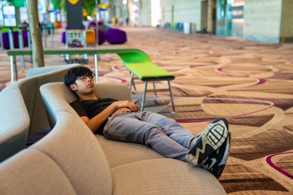 Snooze lounge, Bandara Changi Singapore (nowboarding.changiairport.com)