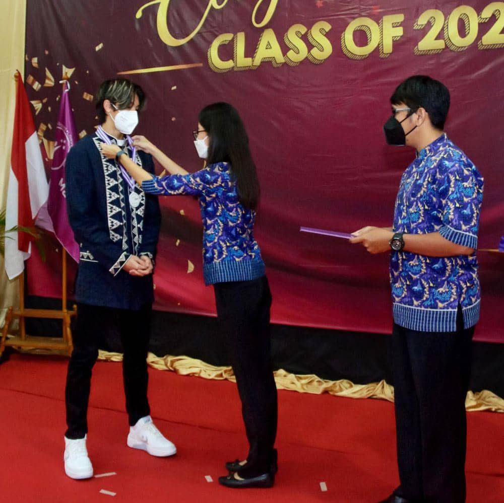 Momen kelulusan SMP Eddy Meijer. (instagram.com/emjkt)