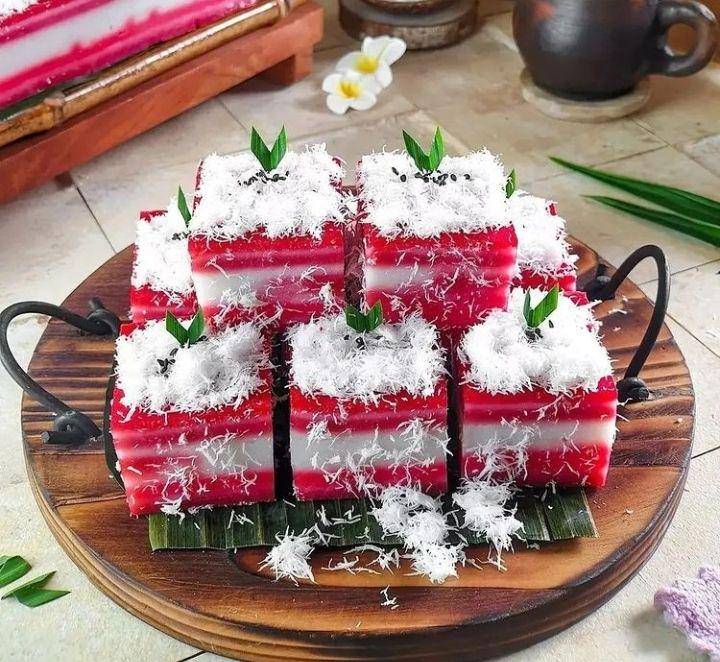 lapis jongkong merah (instagram.com/1001reseppilihan)