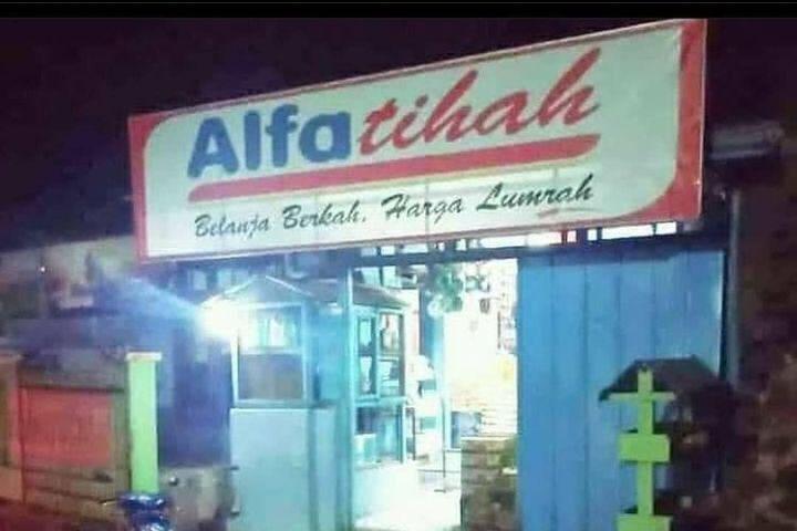 10 Pelesetan Nama Toko Ini Kelewat Kreatif, Idenya Mahal, nih!