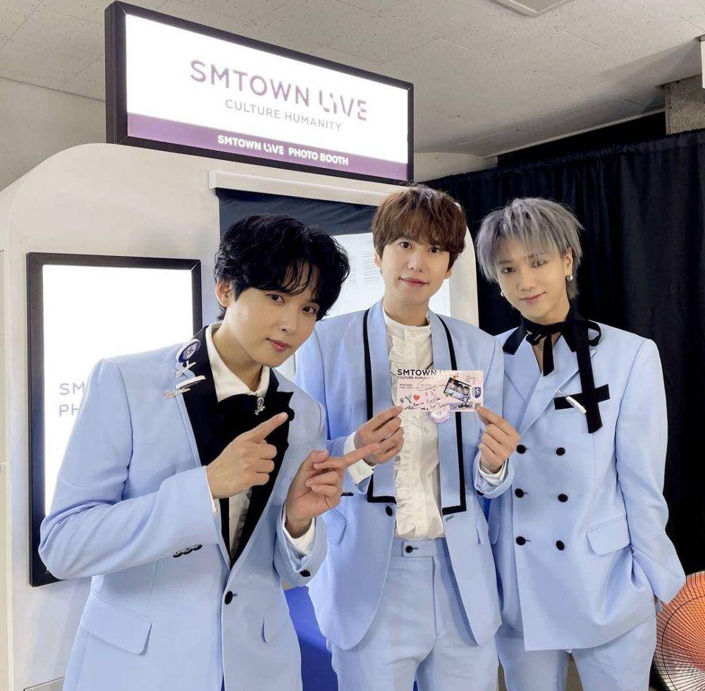 Super Junior K.R.Y (https://www.instagram.com/superjunior/)