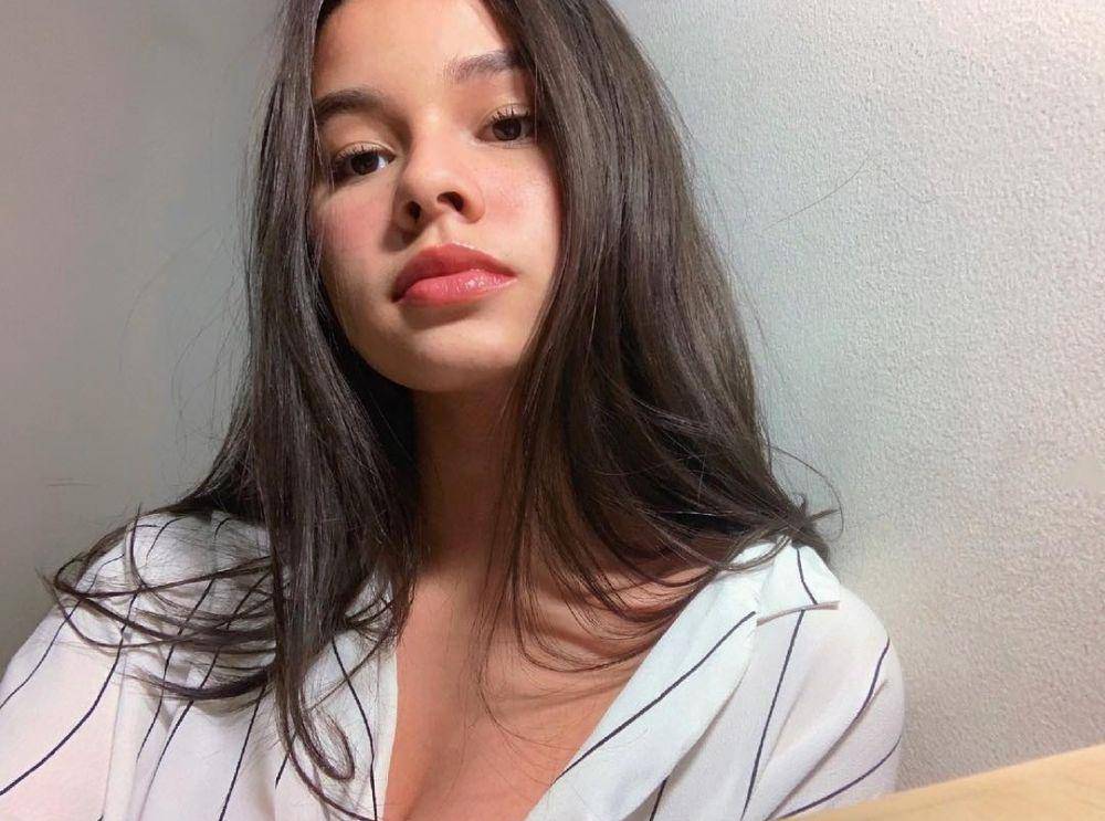 Maria Theodore (instagram.com/mariatheodoree)
