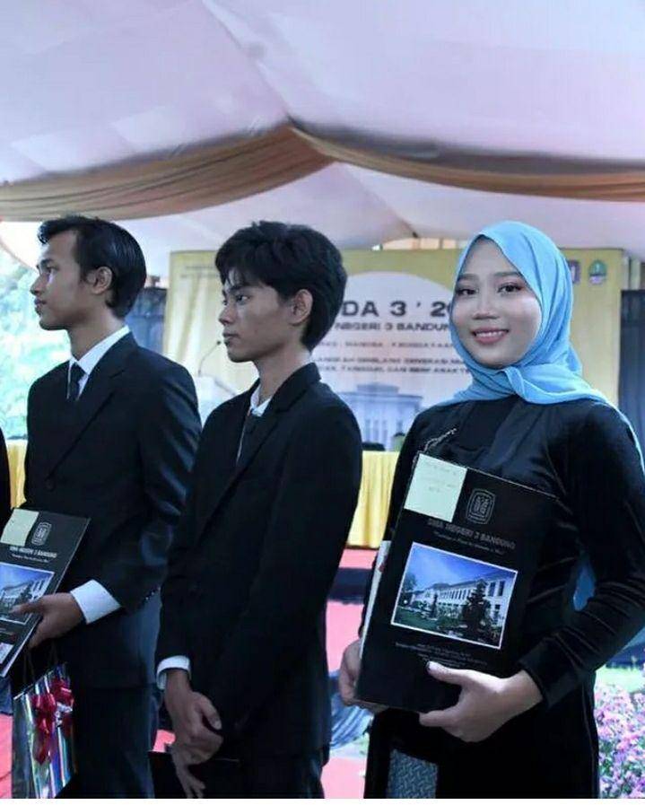 Wisuda Camillia Laetitia Azzahra. Instagram.com/ataliapr