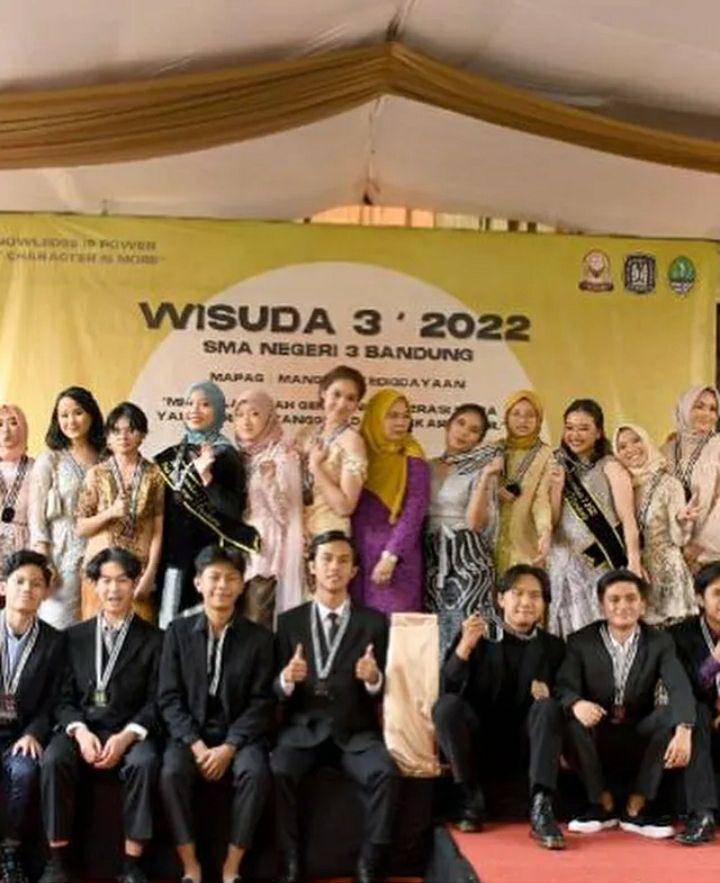 Wisuda Camillia Laetitia Azzahra. Instagram.com/ataliapr