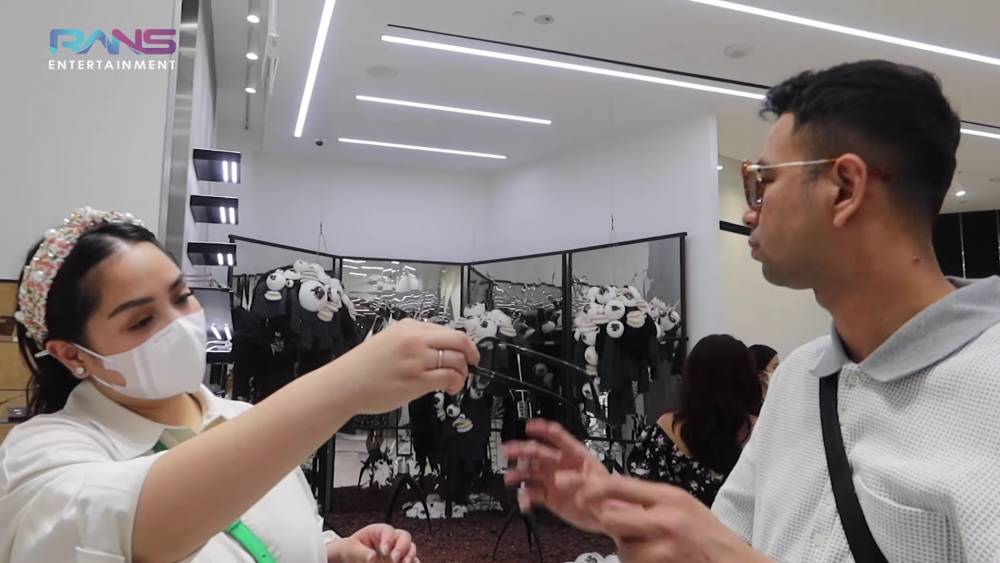 Raffi dan Nagita shopping romantis di Singapur (youtube.com/RansEntertainment)