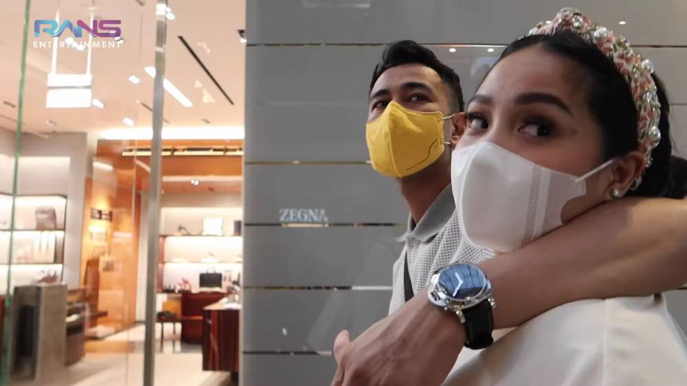 Raffi dan Nagita shopping romantis di Singapur (youtube.com/RansEntertainment)