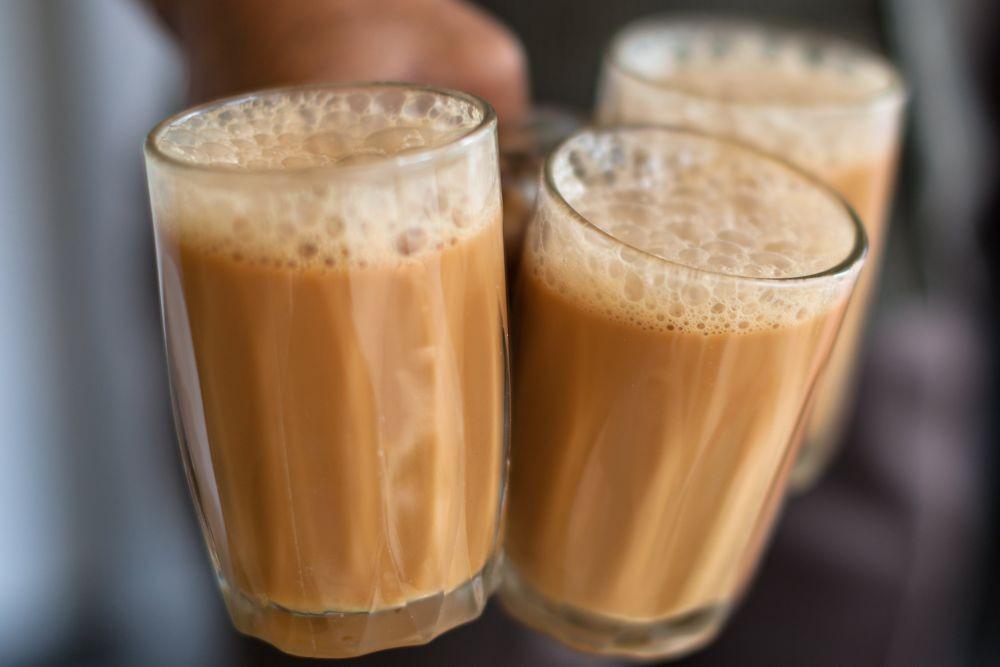 Resep Teh Tarik ala Rumahan, Gak Kalah Enak Dibanding Buatan Kafe Lho!