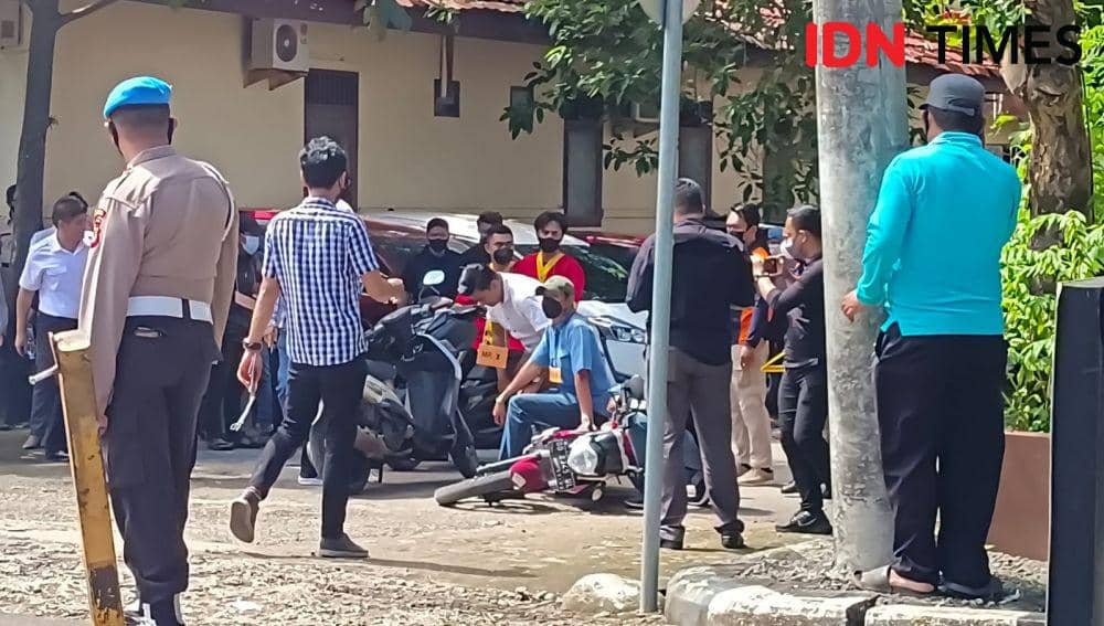 Rekonstruksi kasus penganiayaan yang dilakukan 6 polisi di Polda Sulsel, Kamis (16/6/2022). Istimewa/IDN Times Sulsel