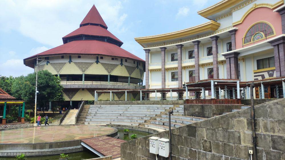 Informasi Wisata Setu Babakan, Pusatnya Kebudayaan Betawi