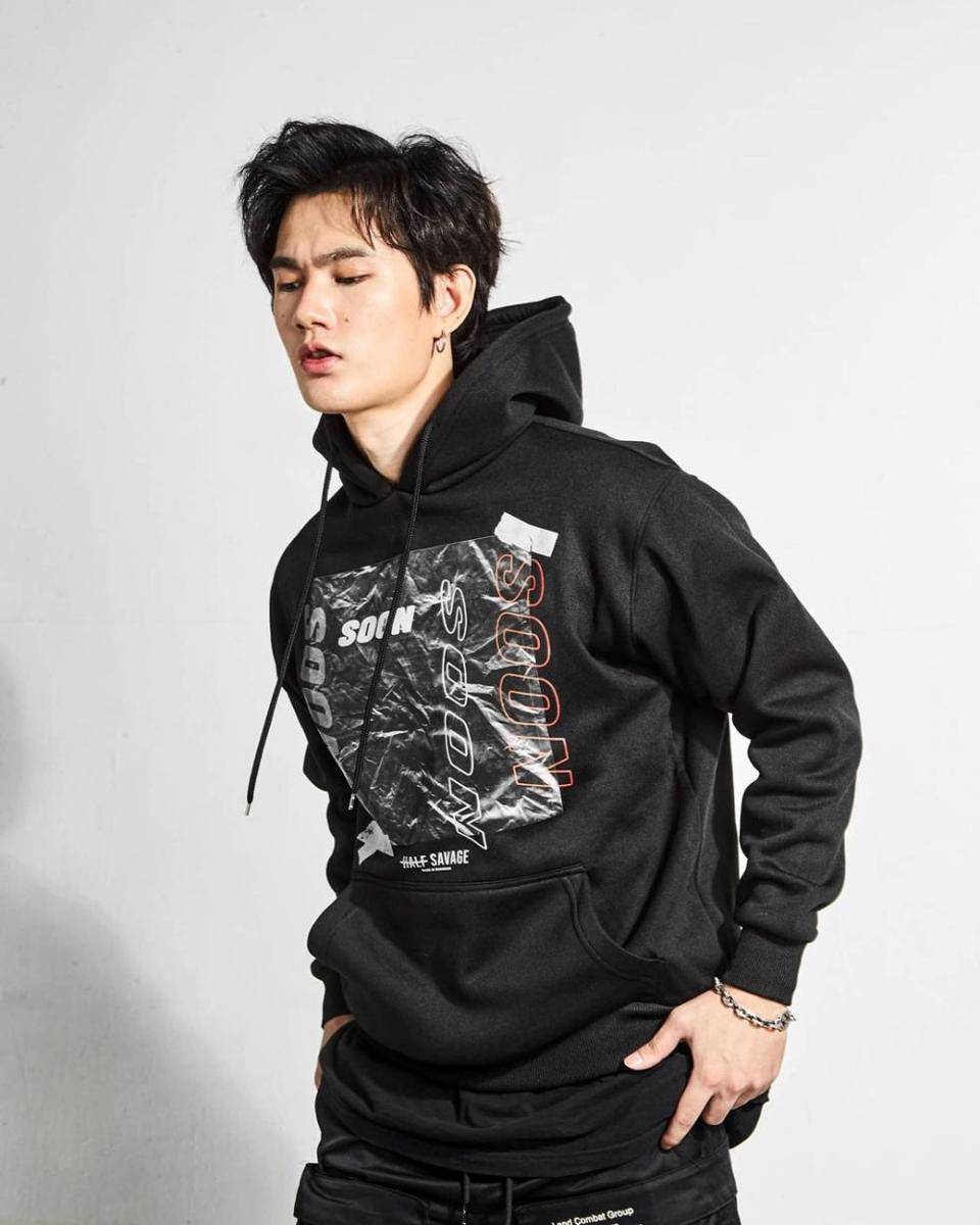 Pavel Phoom (instagram.com/official_halfsavage)
