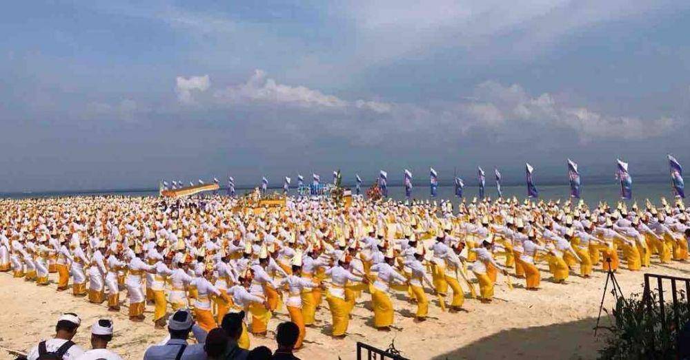 Salah satu acara yang diadakan di Mahagiri Resort (instagram.com/mahagiriresortnusalembongan)