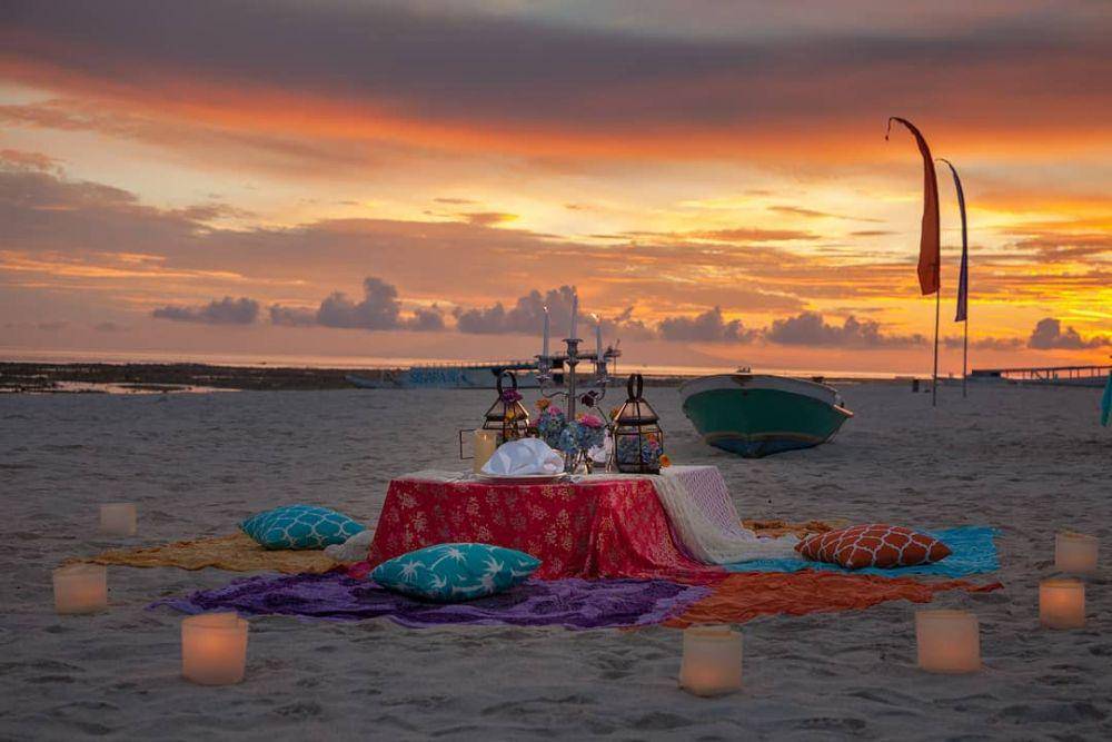 Candle light dinner di Mahagiri Resort (instagram.com/mahagiriresortnusalembongan)
