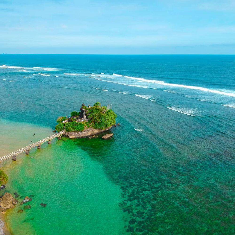potret Pantai Balekambang (instagram.com/Julianart88)
