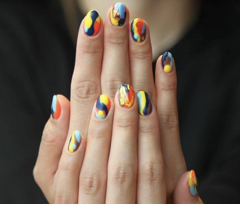 ilustrasi nail art (unsplash.com/buudkaanaa)