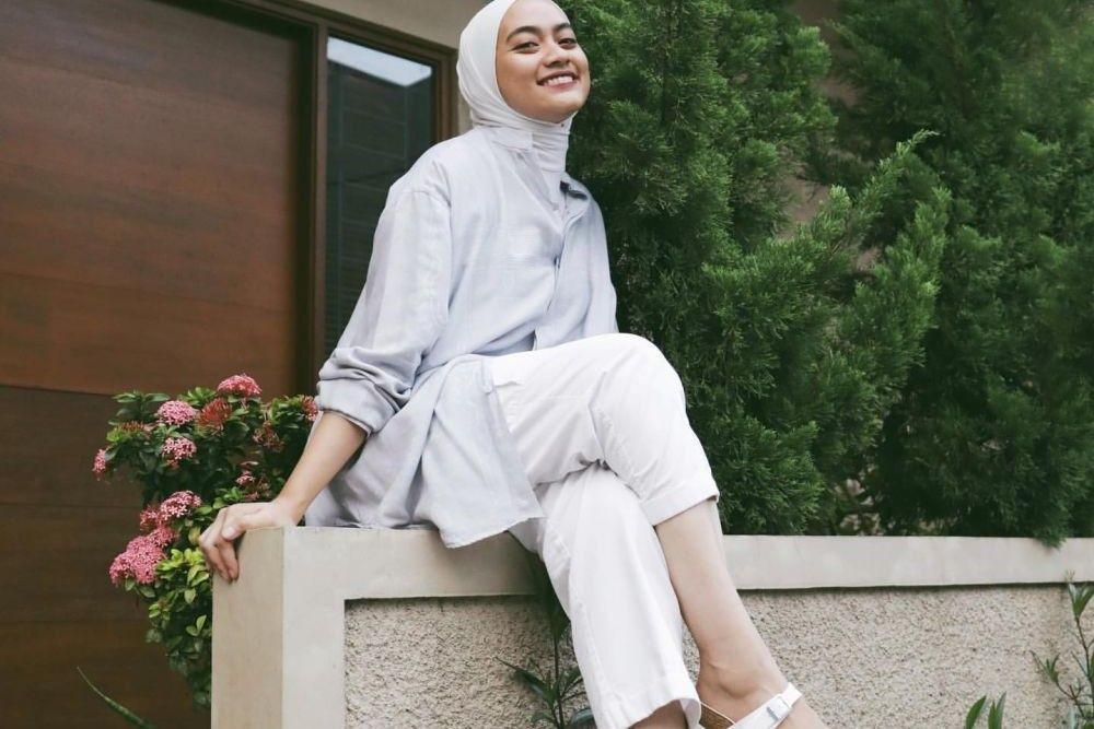 10 Ide OOTD Semi-Formal Hijab ala Ayudia Bing Slamet