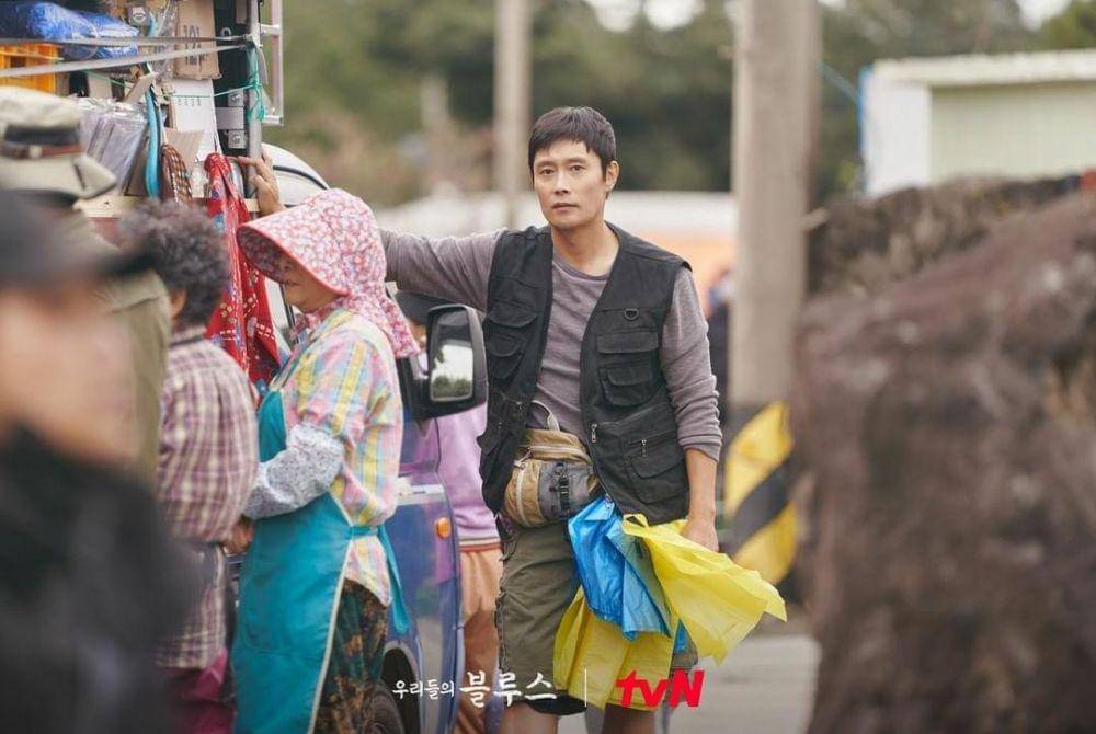 Lee Byung Hun di drama Our Blues (instagram.com/tvn_drama)