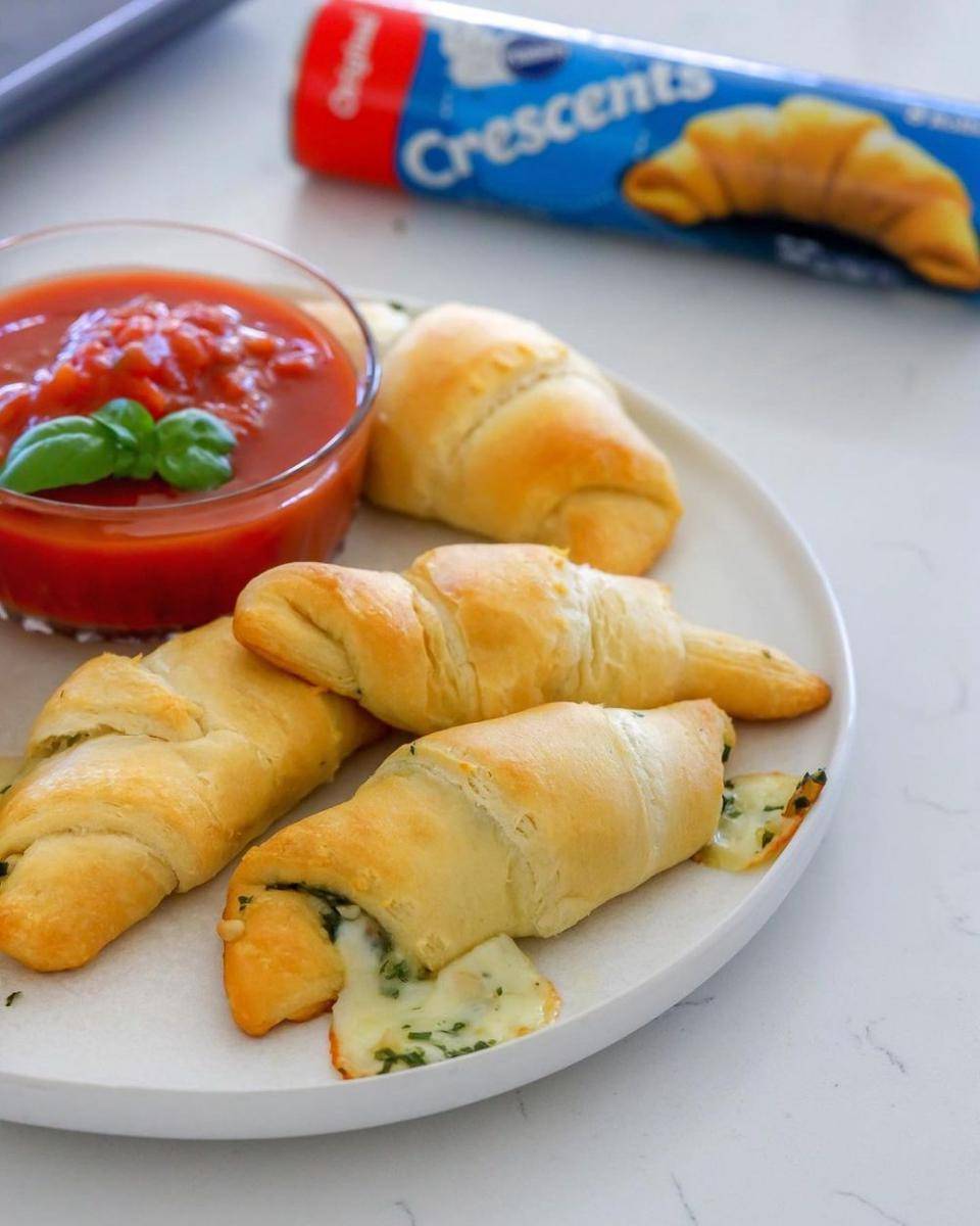 crescent rolls (instagram.com/foodmymuse)