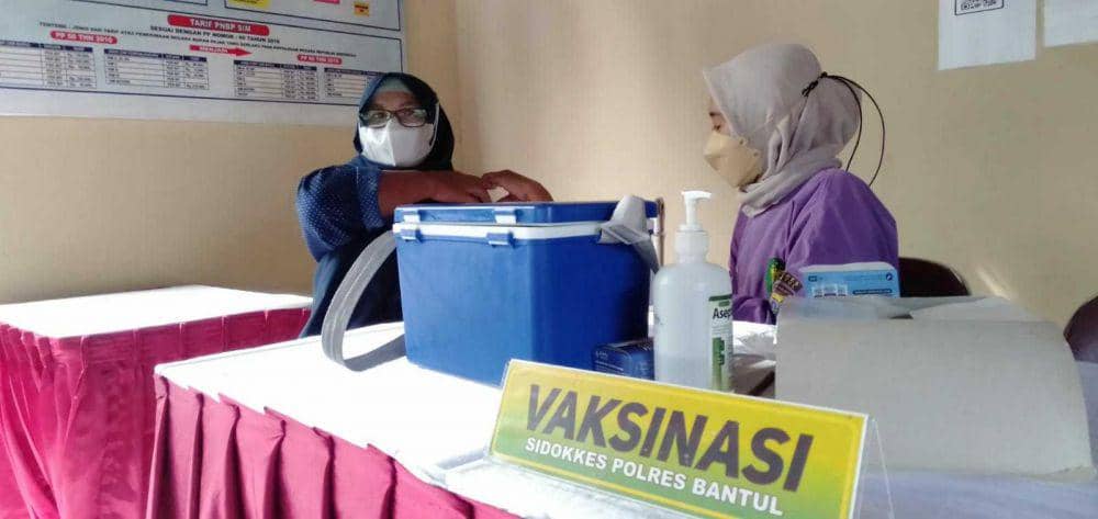 Ilustrasi vaksinasi dosis 3.(Daruwaskita)