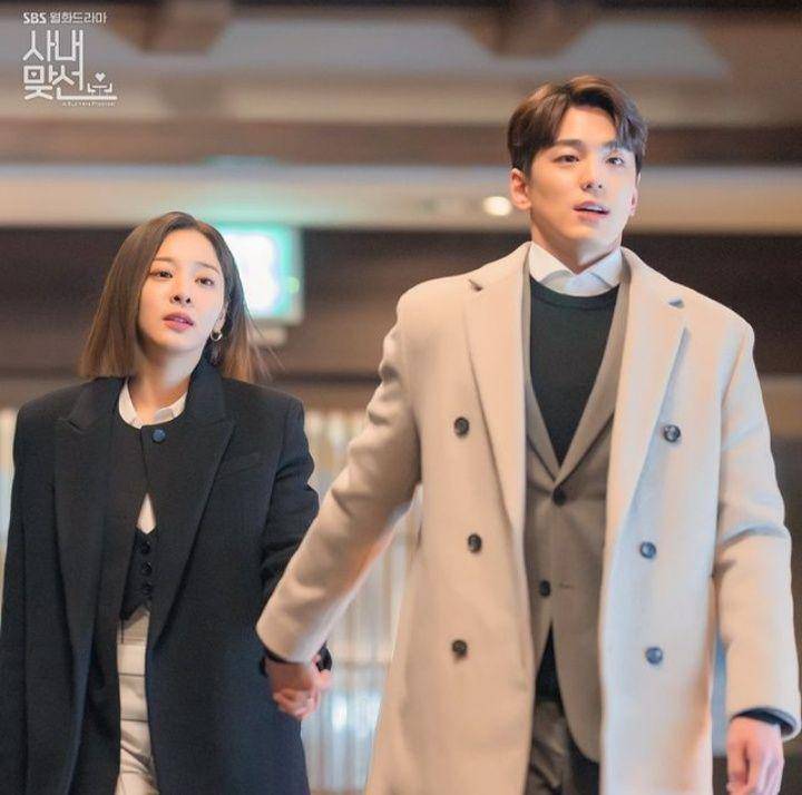 Seol In Ah dan Kim Min Kyu di A Business Proposal (instagram.com/sbsdrama.official)