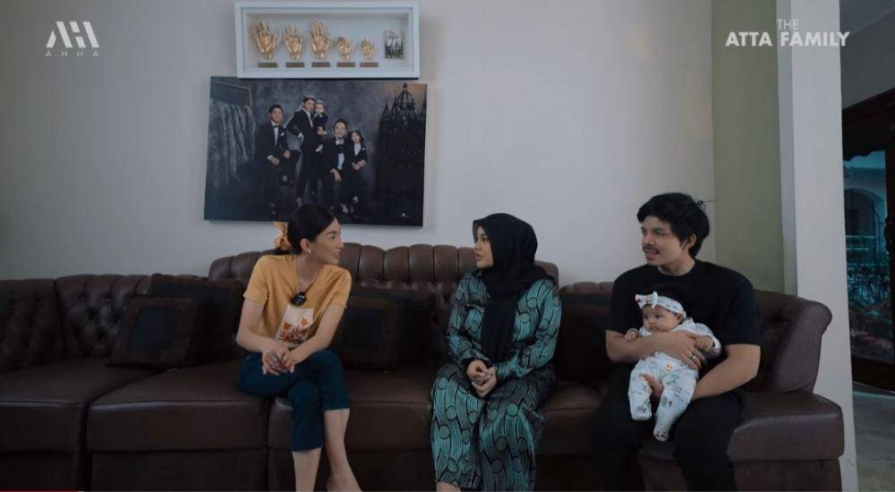 Atta, Aurel, dan Ameena bertamu ke rumah Ruben Onsu. (youtube.com/AH)