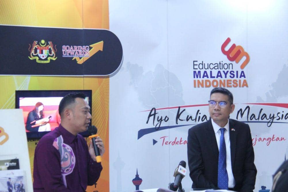 Pameran Pendidikan bertema “Ayo Kuliah Di Malaysia 2022” di Gedung Kedutaan Besar Malaysia Jakarta, Jl. H.R Rasuna Said yang diselenggarakan oleh Kedutaan Besar Malaysia Jakarta (KBMJ). 20 Juni 2022. (dok. Kedutaan Besar Malaysia Jakarta (KBMJ))