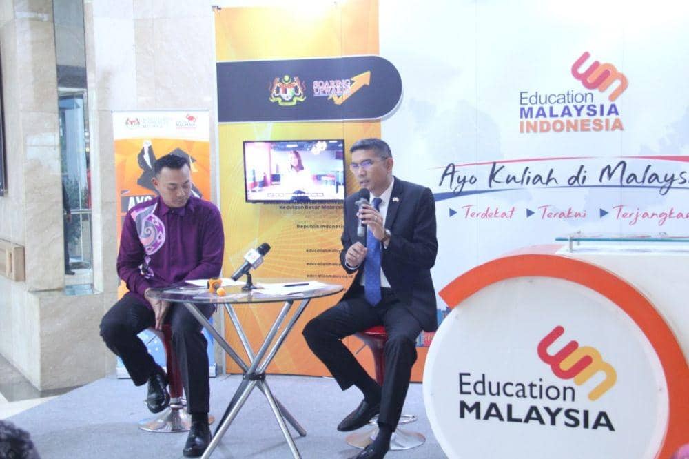 Pameran Pendidikan bertema “Ayo Kuliah Di Malaysia 2022” di Gedung Kedutaan Besar Malaysia Jakarta, Jl. H.R Rasuna Said yang diselenggarakan oleh Kedutaan Besar Malaysia Jakarta (KBMJ). 20 Juni 2022. (dok. Kedutaan Besar Malaysia Jakarta (KBMJ))