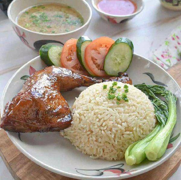 nasi hainan (yummy.co.id/jaehankitchen)