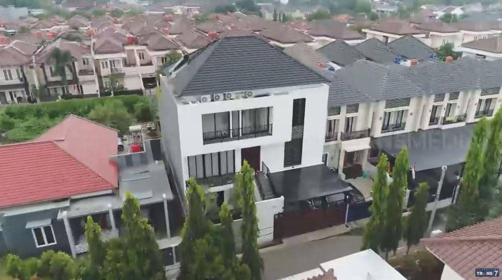 rumah Nikita Mirzani (YouTube.com/ TRANS7 OFFICIAL)
