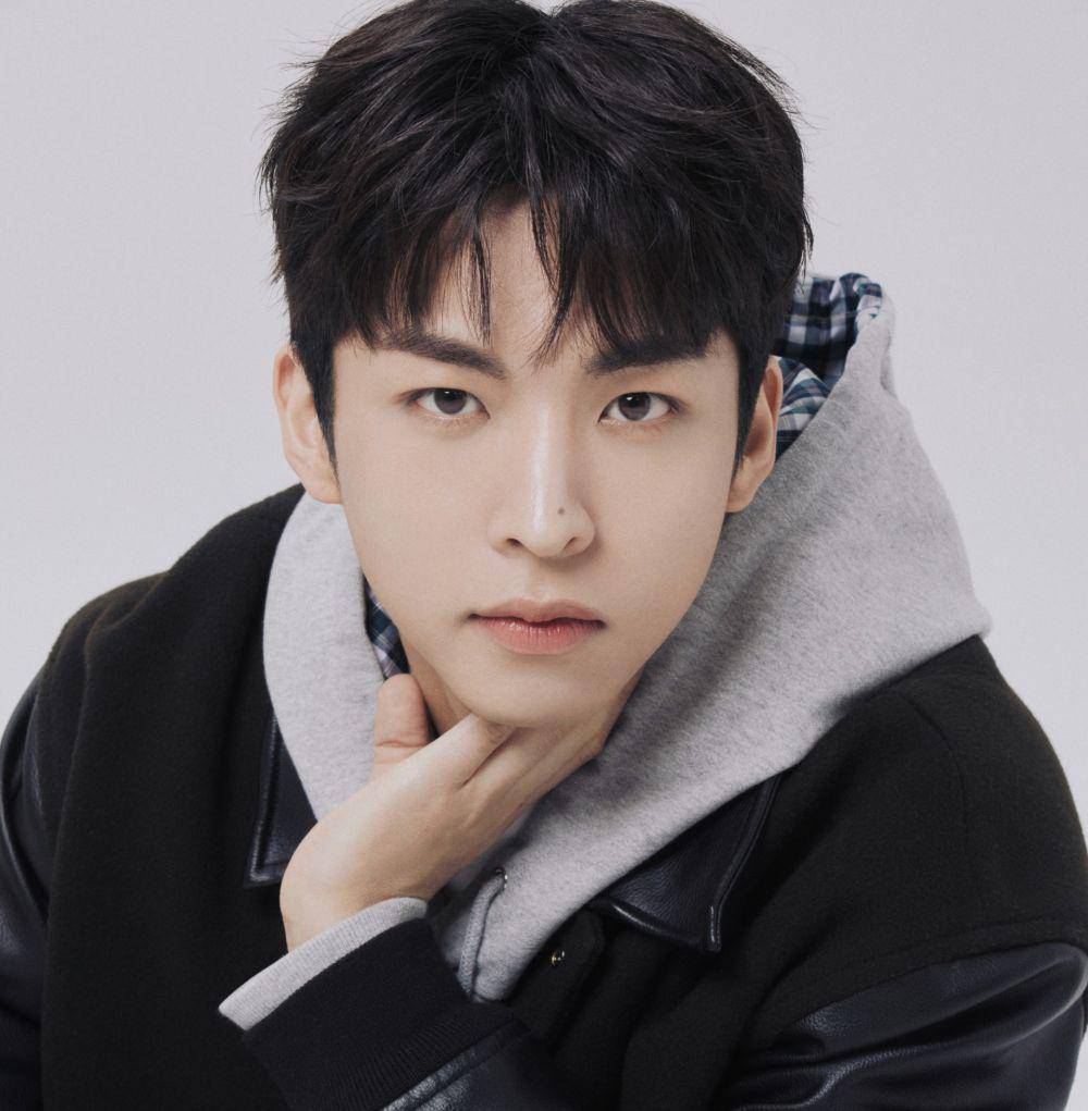 karakter drama Strange Lawyer Woo Young Woo (ena.skylifetv.com)