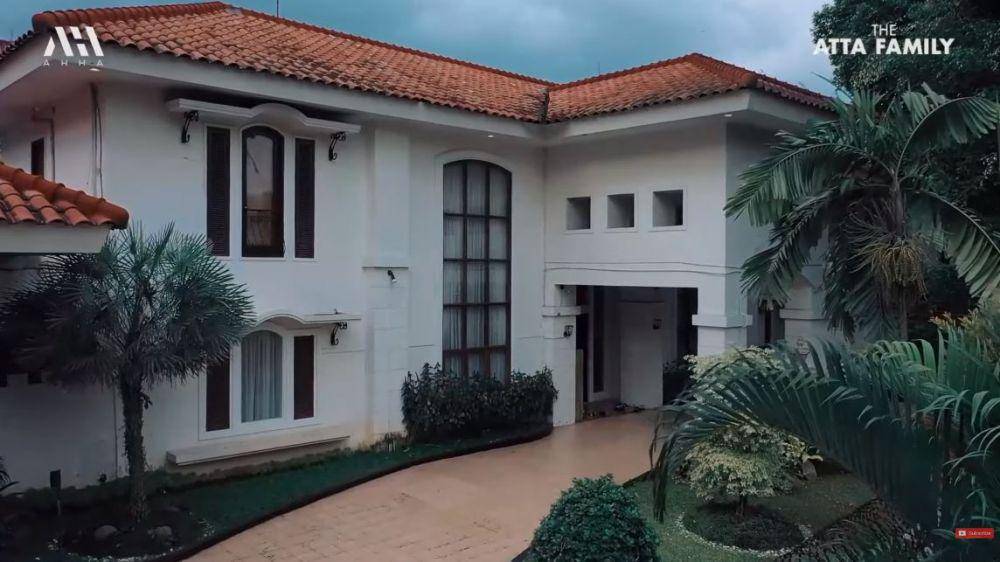 rumah Sarwendah dan Ruben Onsu (YouTube.com/AH)