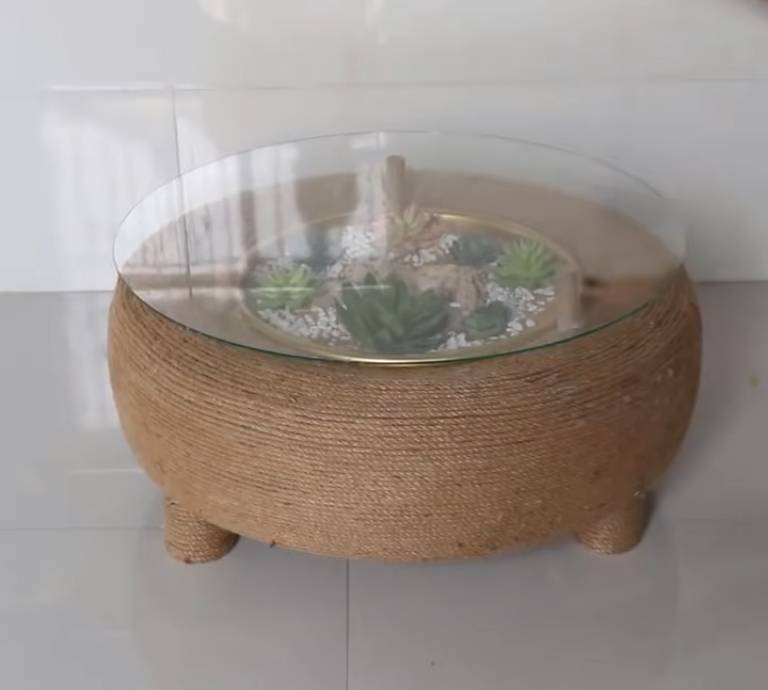 ilustrasi coffee table (youtube.com/DiY BiGBooM)