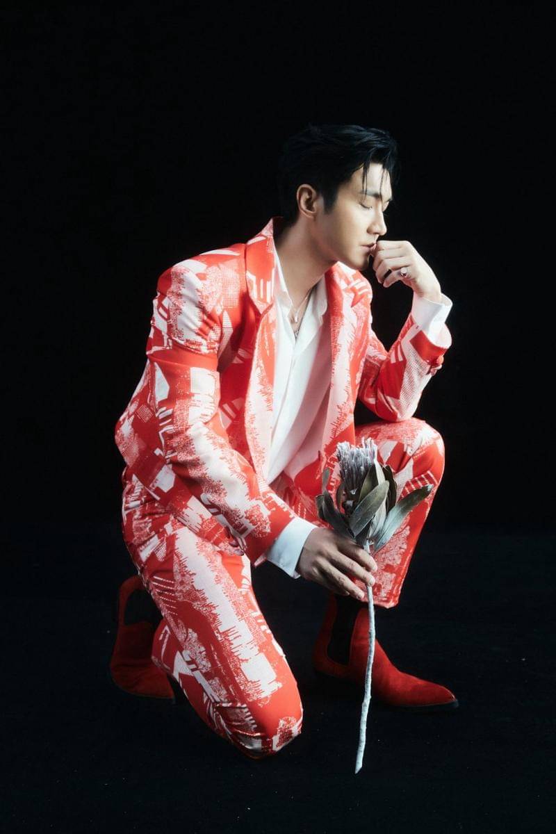 Image teaser Siwon di Album The Road : Keep on Going (instagram.com/superjunior)