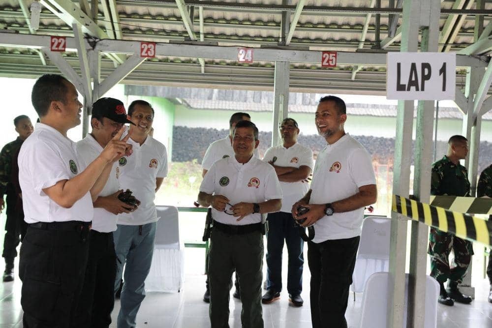 Wakil Gubernur (Wagub) Sumatera Utara (Sumut) Musa Rajekshah mengikuti Lomba Tembak Pistol Eksekutif di Lapangan Tembak Perbakin, Jalan Gaperta, Medan, Sabtu (18/6). (Istimewa/IDN Times)