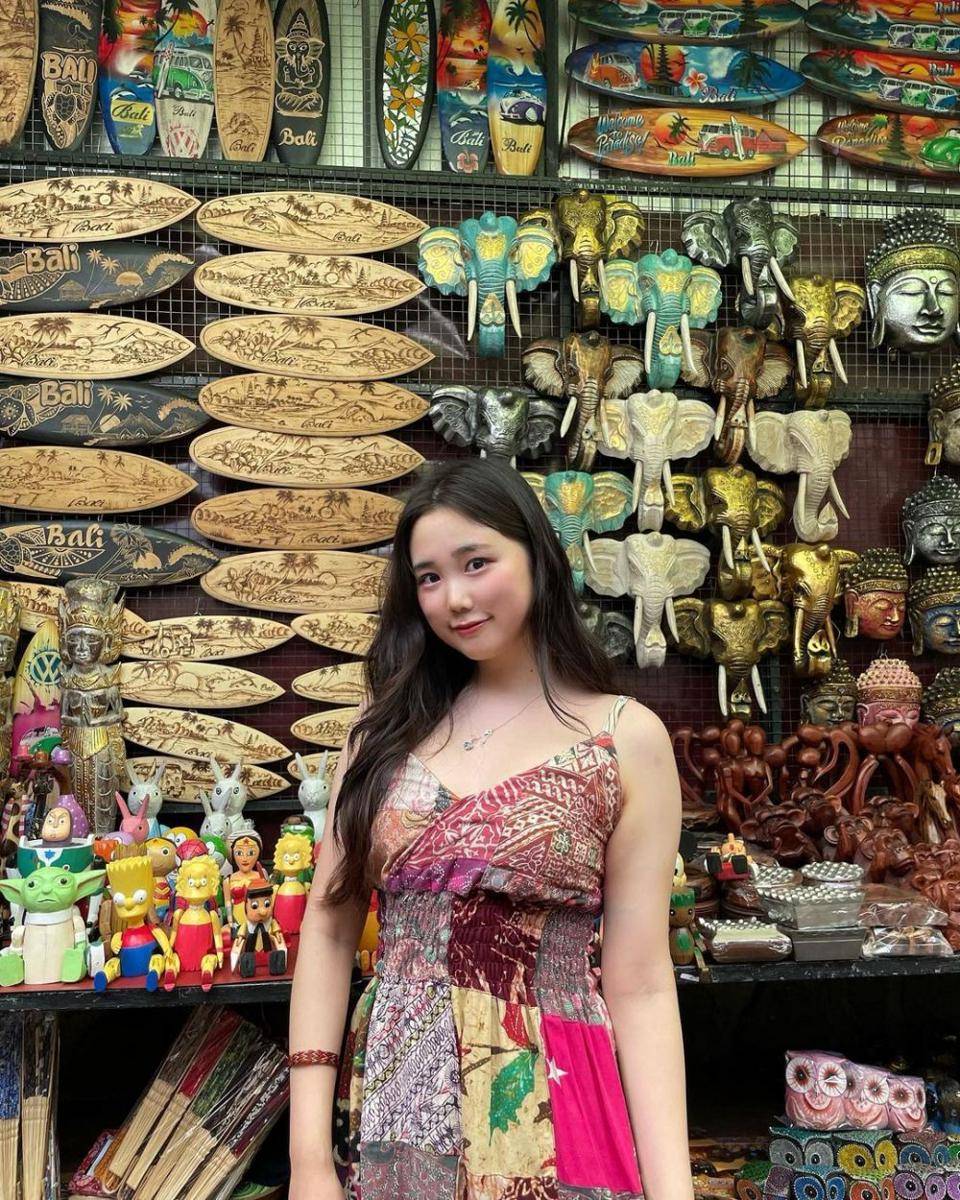 potret Rachel Moon di Bali (instagram.com/moon211724)