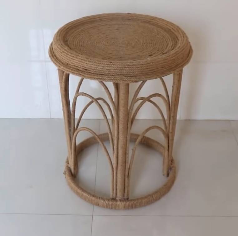 ilustrasi coffee table (youtube.com/DiY BiGBooM)