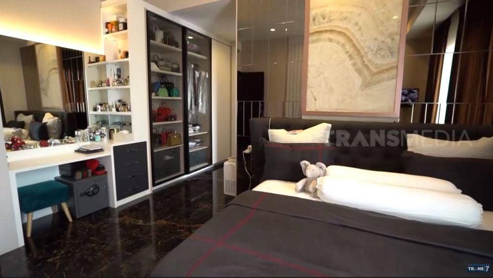 rumah Nikita Mirzani (YouTube.com/ TRANS7 OFFICIAL)