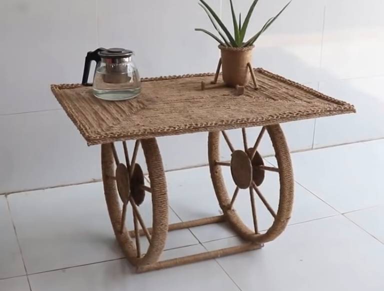 ilustrasi coffee table (youtube.com/DiY BiGBooM)