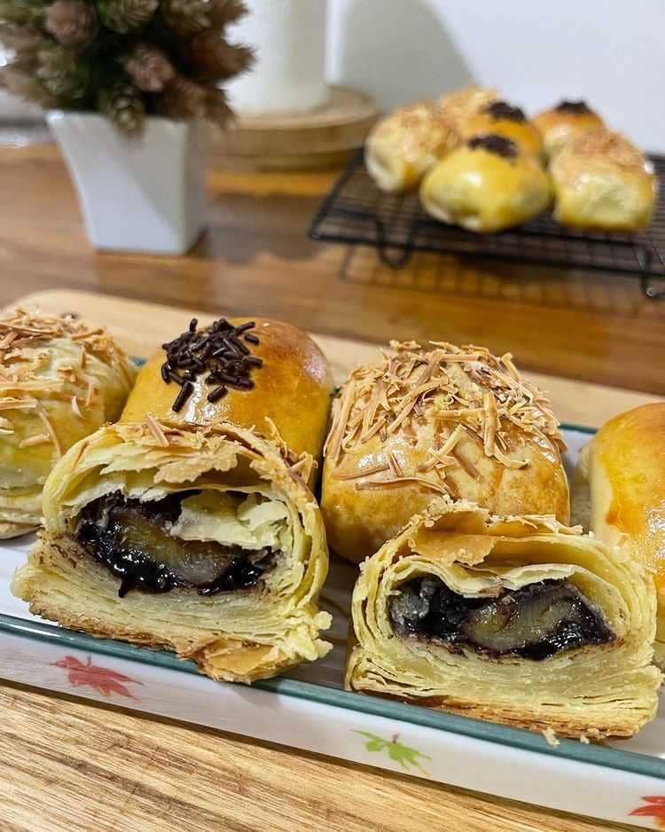 bolen pisang (instagram.com/susishie__)