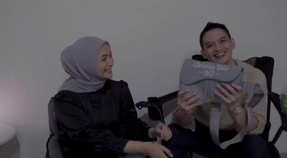Momen Citra Kirana kasih kejutan untuk suami. (youtube.com/Ciky Citra Rezky)