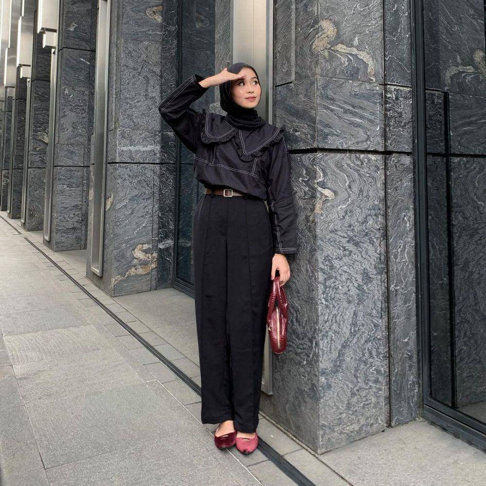 OOTD serba hitam ala 'cewek mamba' (instagram.com/citraafh)