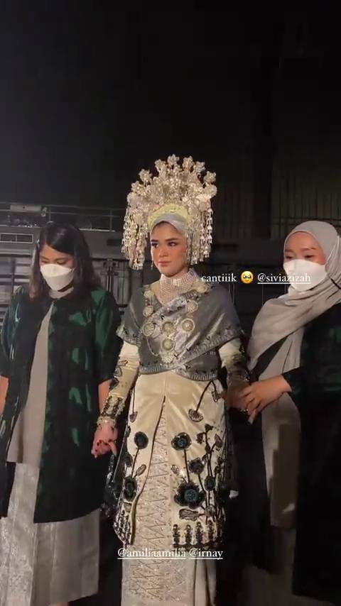 Sivia Azizah menikah (Instagram.com/agathapricilla)